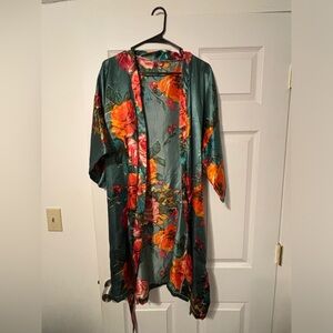 “EPLAZA Women Floral Silky Satin Robe” Size L/XL in “Light Green”